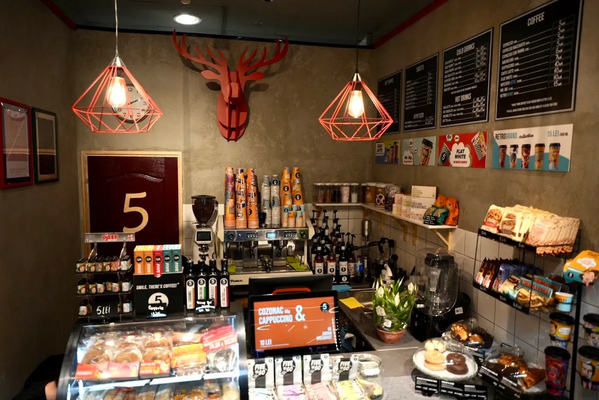 BookNoFees: Restaurante – 5 to go – Bucharest – Faltam 5, fotografia 1