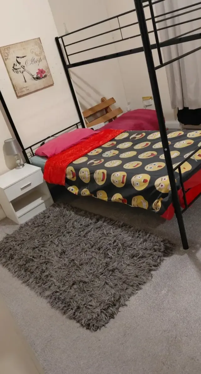 BookNoFees: Quarto numa casa em Leeds – Leeds