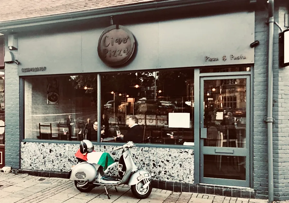 BookNoFees: Restaurante – Ciao Pizza – London – Olá, Pizza, fotografia 1