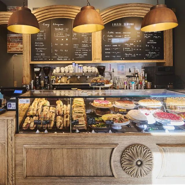 BookNoFees: Café – Caffè Nero – Warsaw – Café Preto, fotografia 1