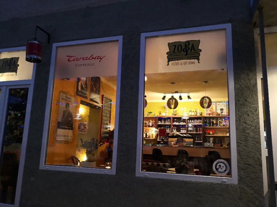 BookNoFees: Café – Kavarna Zofa – Ljubljana – Café Zofa, fotografia 1