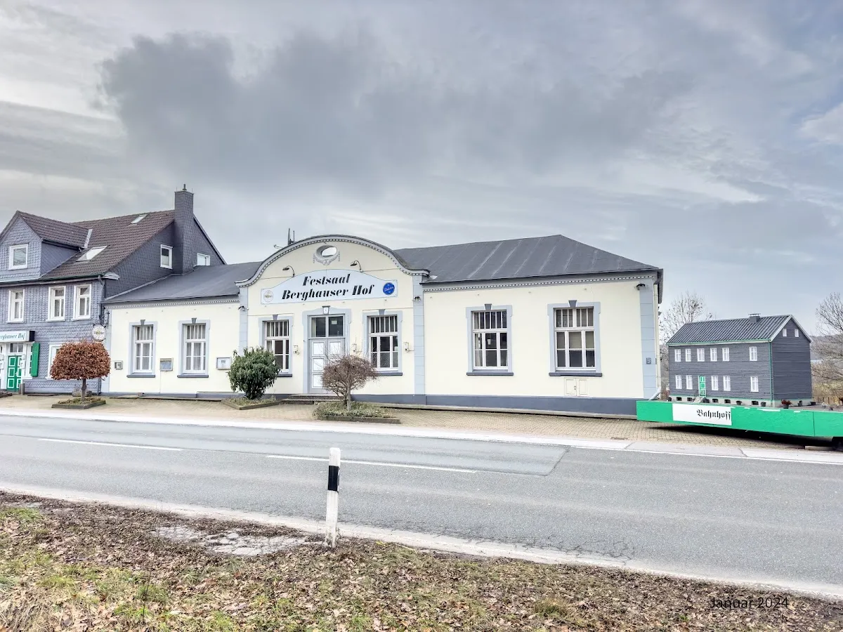 BookNoFees: Restaurante – Berghauser Hof – Schwelm – Berghauser Hof, fotografia 1
