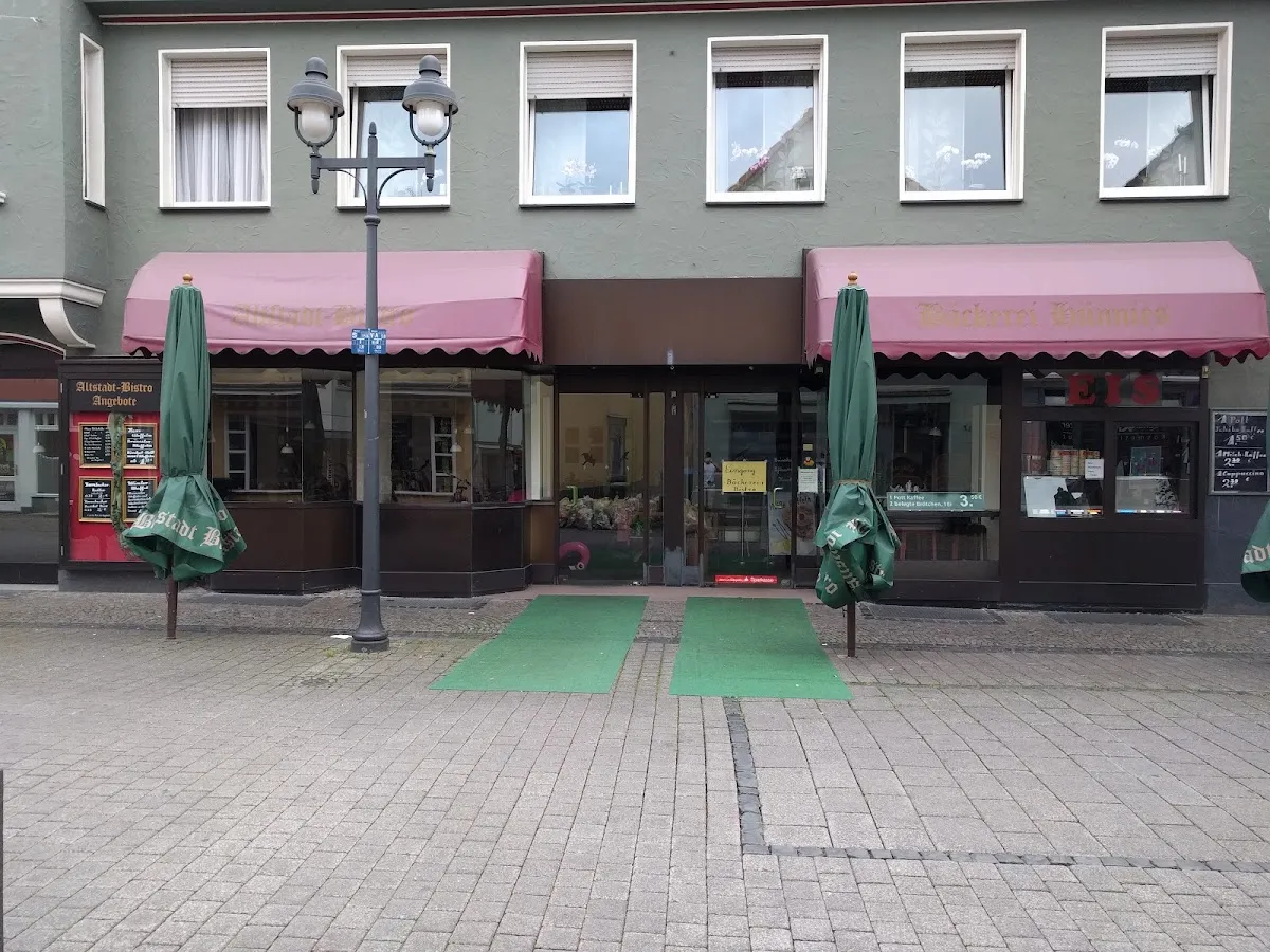 BookNoFees: Restaurante – Bäckerei & Altstadt-Bistro Hünnies – Werl – Padaria e Bistrô do Centro Histórico Hünnies, fotografia 1