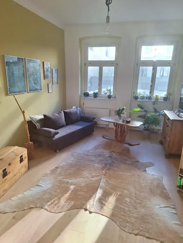 BookNoFees: Quarto privado elegante e central, com o charme de um edifício antigo – Görlitz