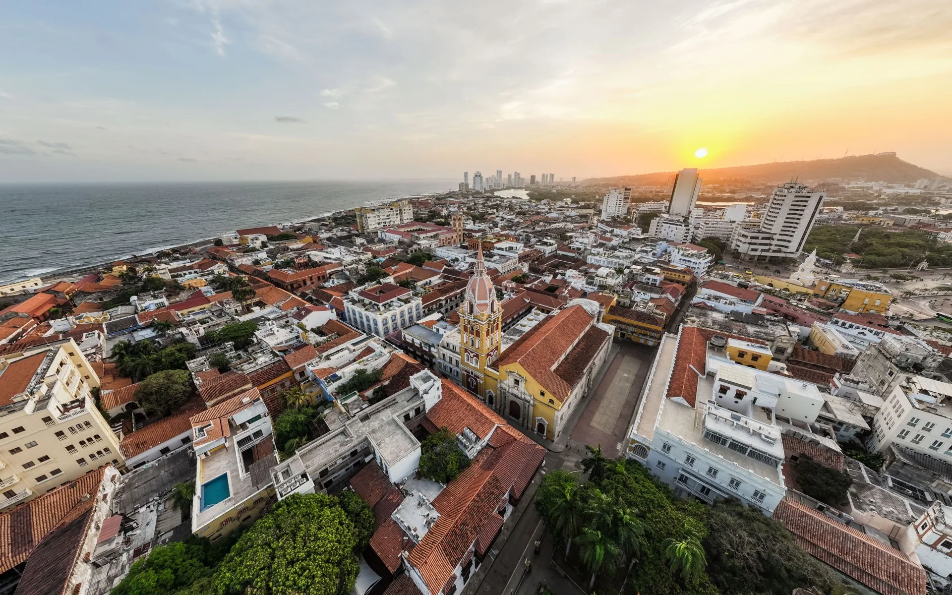 Centro histórico de Cartagena ao pôr-do-sol