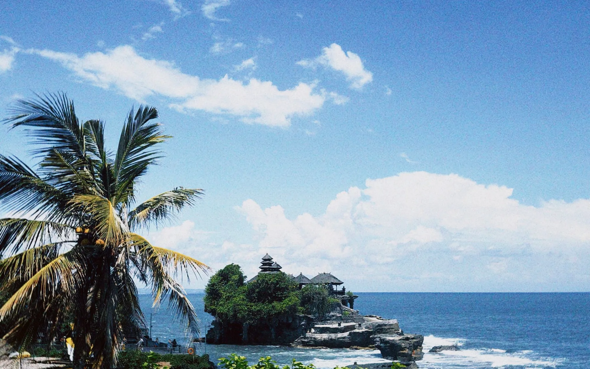 Templo de Tanah Lot, na costa de Bali